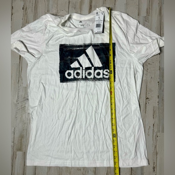 Adidas graphic T Shirt men's Large short sleeve White NWT - Picture 6 of 9